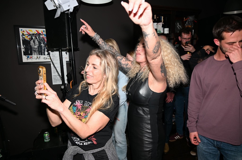 ../Images/10 jaar Ro's Barbershop 316.jpg